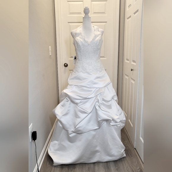 Da Vinci Modern Romantic White Orchid Boutique Gown Dress - Picture 8 of 16